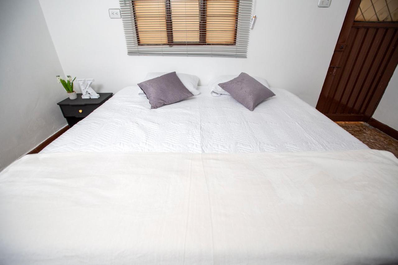 פופאיין Komodo Alojamiento- Hostal Autoservicio, Ubicado Cerca Al Centro Historico - Bano Privado, Wifi , Cama 2X2 Y Agua Caliente Y Cocina Compartida מראה חיצוני תמונה