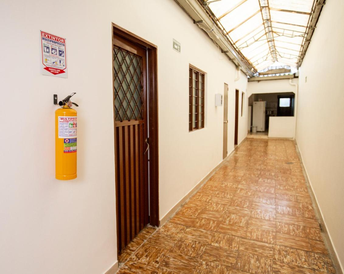 פופאיין Komodo Alojamiento- Hostal Autoservicio - Ubicado Muy Cerca Al Centro Historico -Habitaciones Con Bano Privado, Wifi , Cama 2X2 מראה חיצוני תמונה