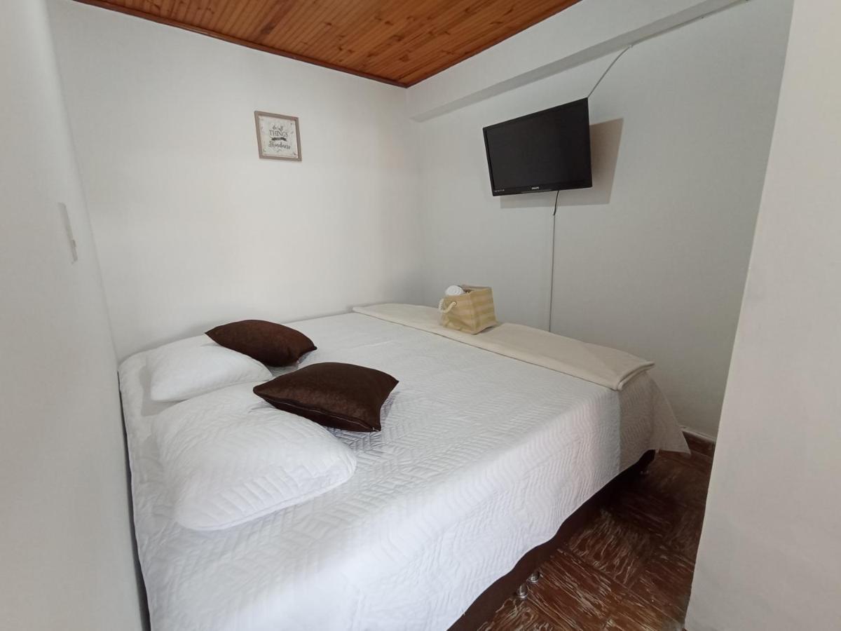 פופאיין Komodo Alojamiento- Hostal Autoservicio - Ubicado Muy Cerca Al Centro Historico -Habitaciones Con Bano Privado, Wifi , Cama 2X2 מראה חיצוני תמונה