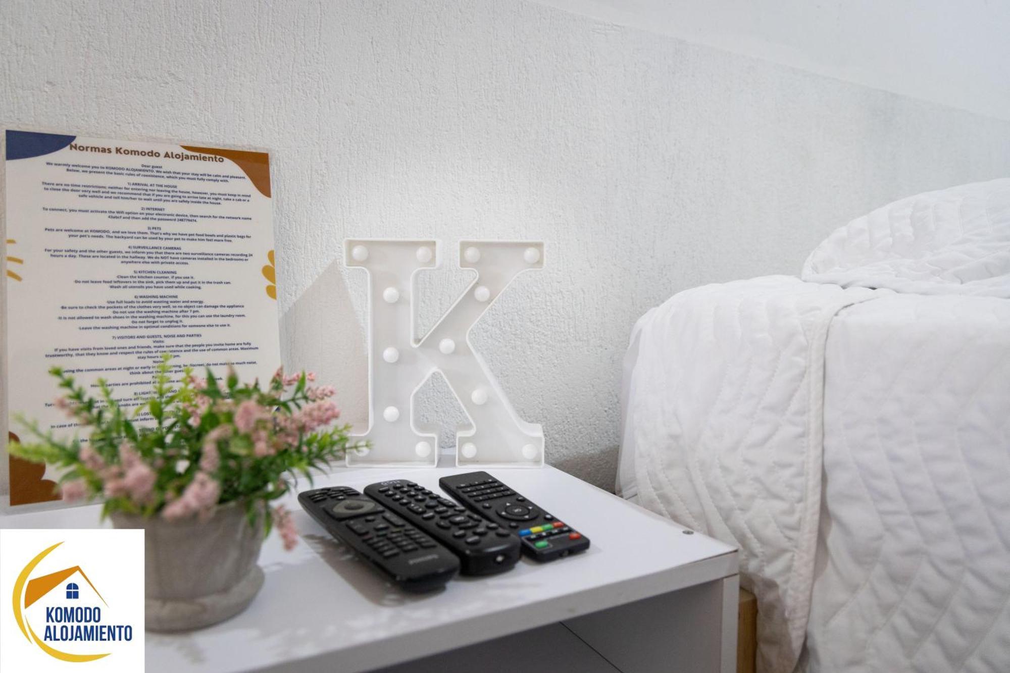 פופאיין Komodo Alojamiento- Hostal Autoservicio, Ubicado Cerca Al Centro Historico - Bano Privado, Wifi , Cama 2X2 Y Agua Caliente Y Cocina Compartida מראה חיצוני תמונה