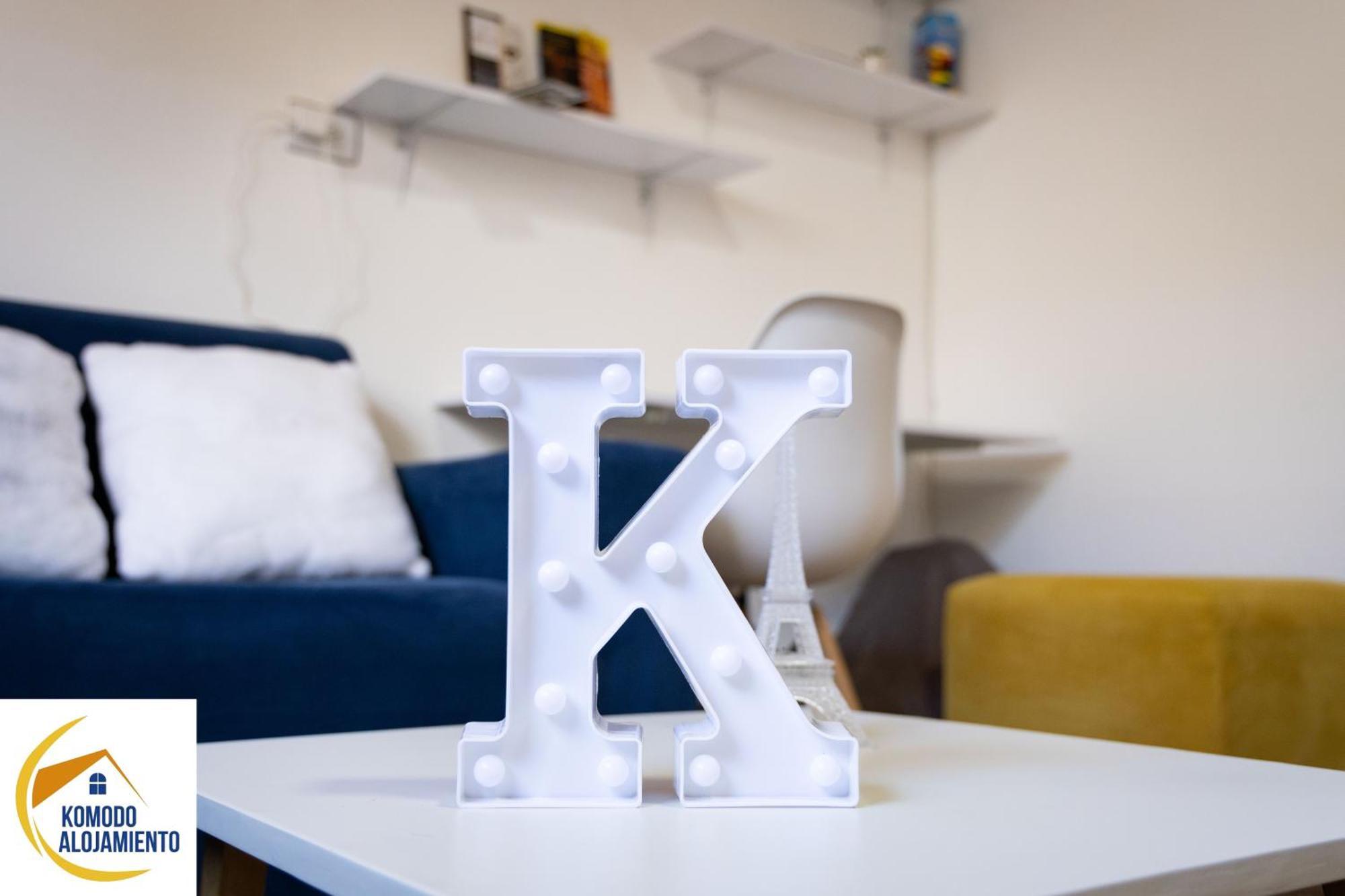 פופאיין Komodo Alojamiento- Hostal Autoservicio, Ubicado Cerca Al Centro Historico - Bano Privado, Wifi , Cama 2X2 Y Agua Caliente Y Cocina Compartida מראה חיצוני תמונה